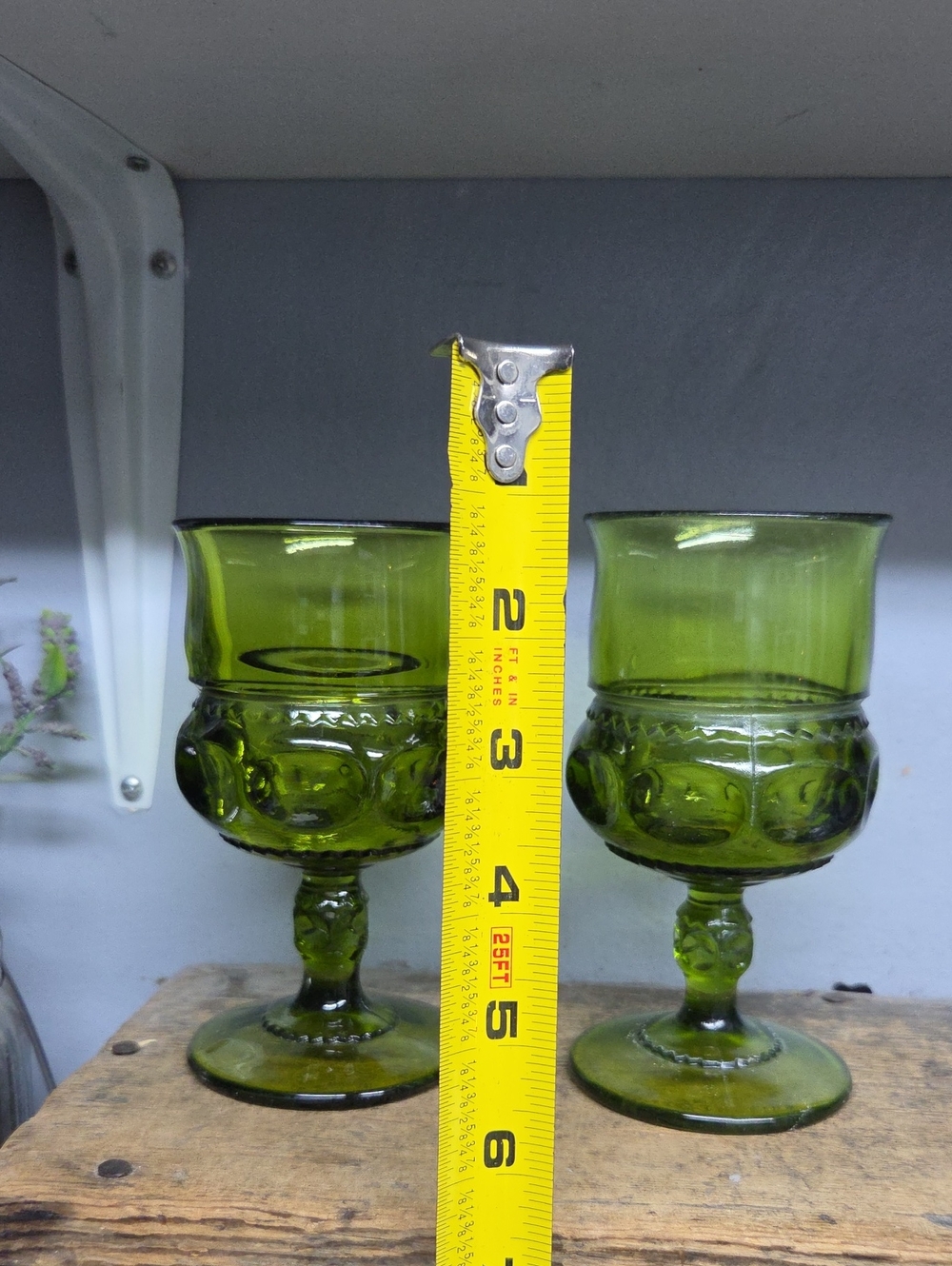 Vintage Indiana Glass King's Crown Avocado Green Goblets - Set of 2 - Picture 3 of 3